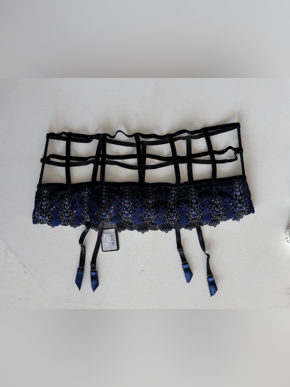 The Parah Noir garter belt size XL